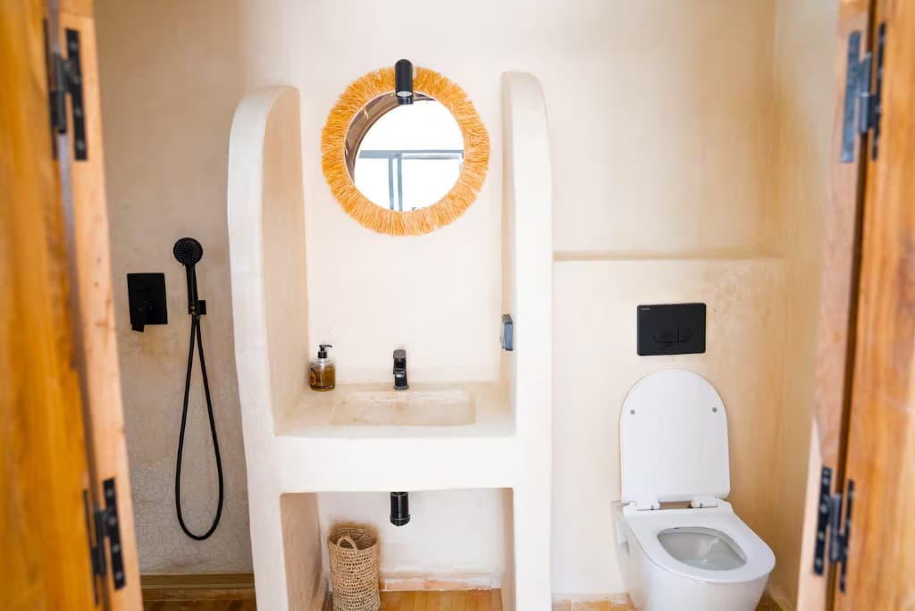 Tadelakt bathroom